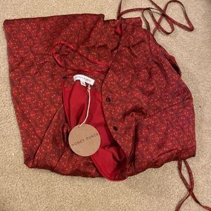 Honey punch size small -brand new with tags. Super cute romper.